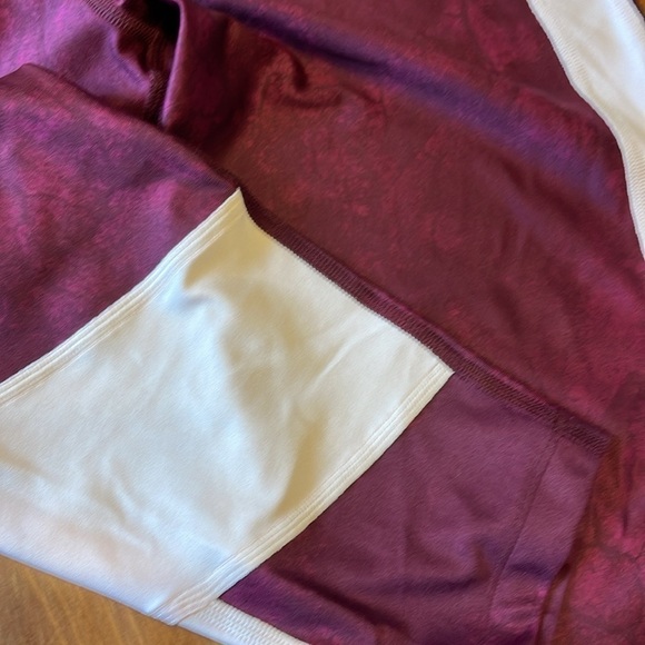 Under armour youth XL fitted heatgear athletic leggings in deep purple-maroon - Picture 6 of 8